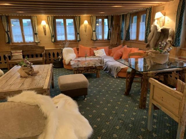 Auberge De L'Ours Vers L'Eglise Bagian luar foto