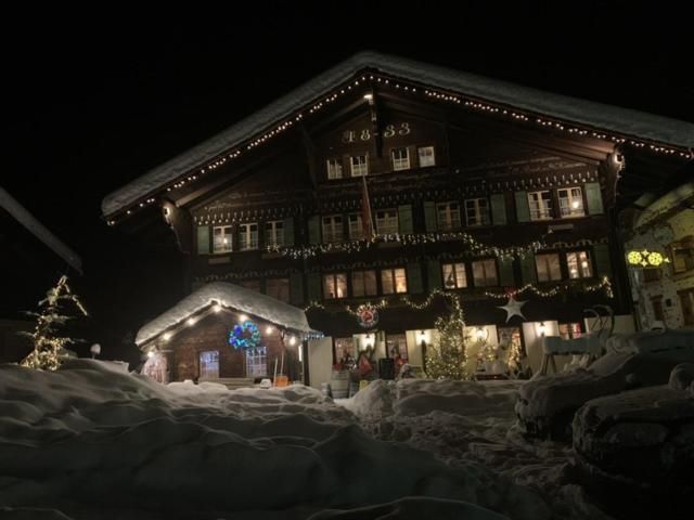 Auberge De L'Ours Vers L'Eglise Bagian luar foto