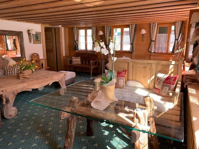 Auberge De L'Ours Vers L'Eglise Bagian luar foto